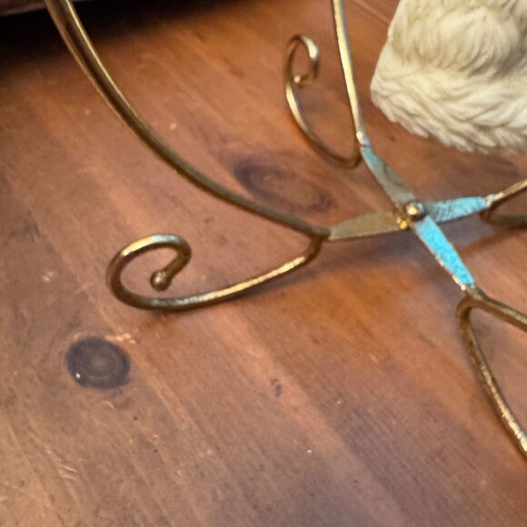 Pier 1 Gold Metal 8.75”T ORNAMENT DISPLAY STAND: Ornaments Up To 4” In Diameter - Picture 3 of 6